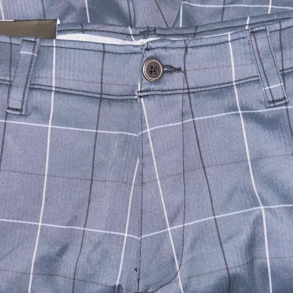 Under Armour Golf Shorts Heat Gear Gray Plaid Men’s Size 32 with 11” Inseam - Picture 7 of 16